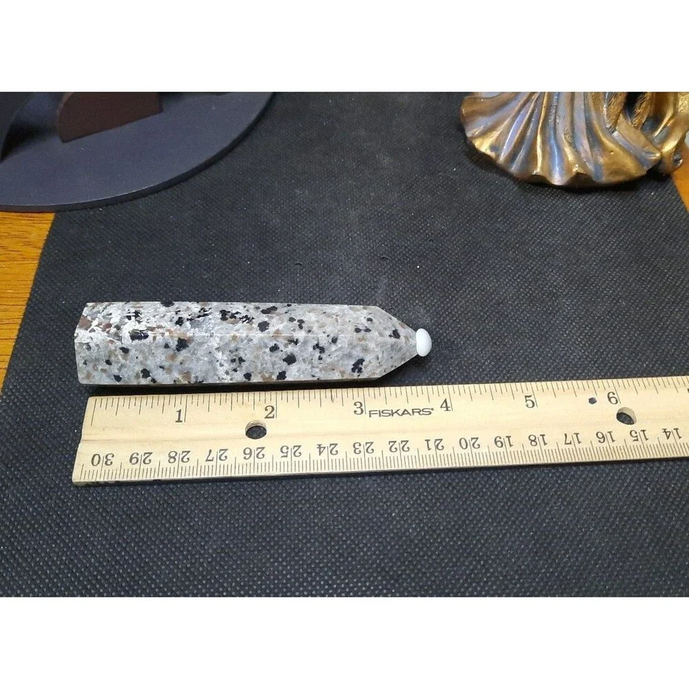UV Reactive Yooperlite Crystal Tower - Picture 6 of 6